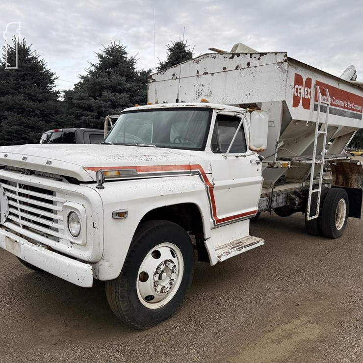1968 FORD F600