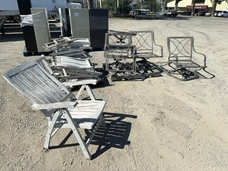lot#-135-patio-chairs-image-1