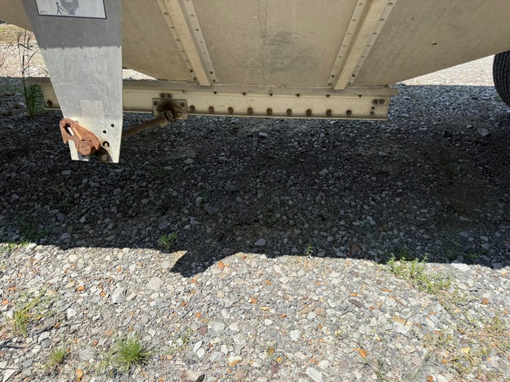 2011-merritt-42'-x-96"-image-23