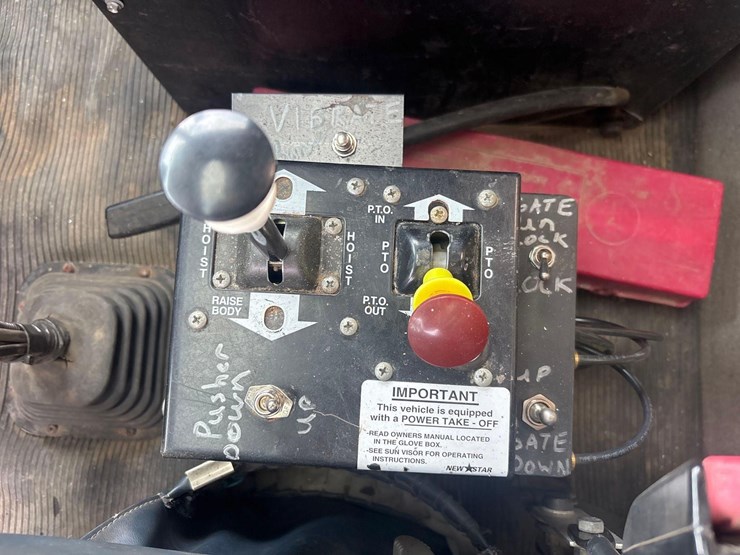 2003-kenworth-t800-image-14