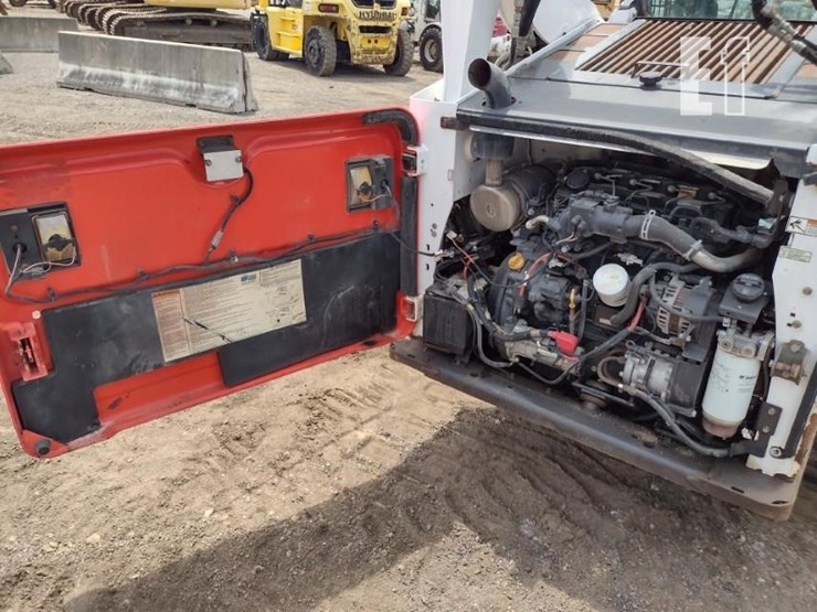 2021-bobcat-s740-image-25
