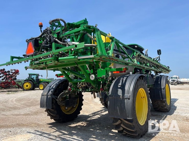 2020-john-deere-r4045-image-15