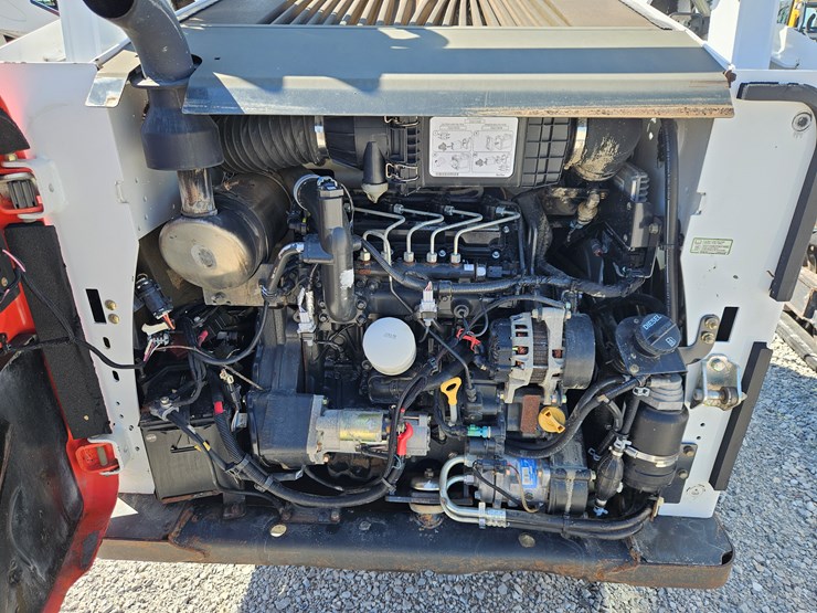 2015-bobcat-t590-image-18