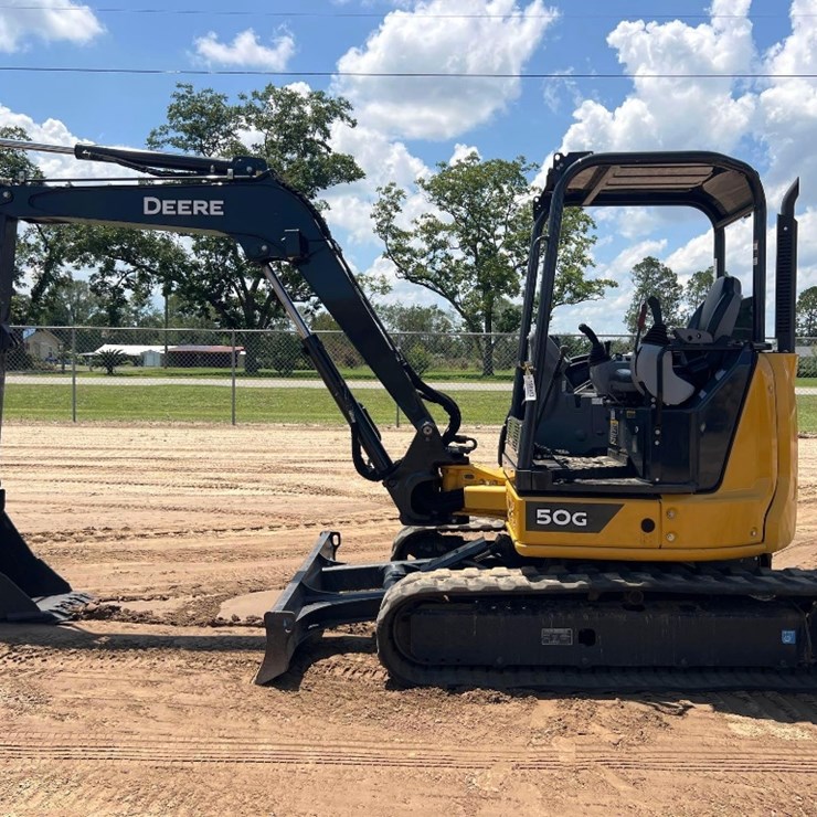 2023 DEERE 50G