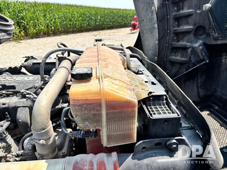 2016-kenworth-t880-image-75