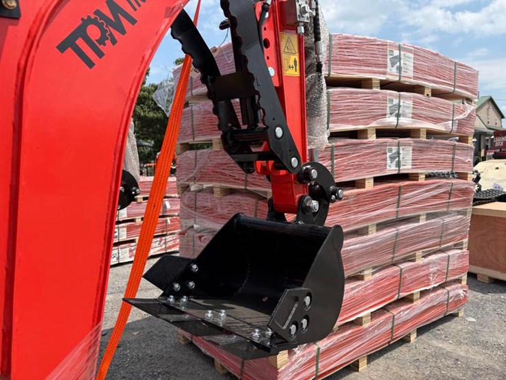 tpm-16-mini-excavator-image-9
