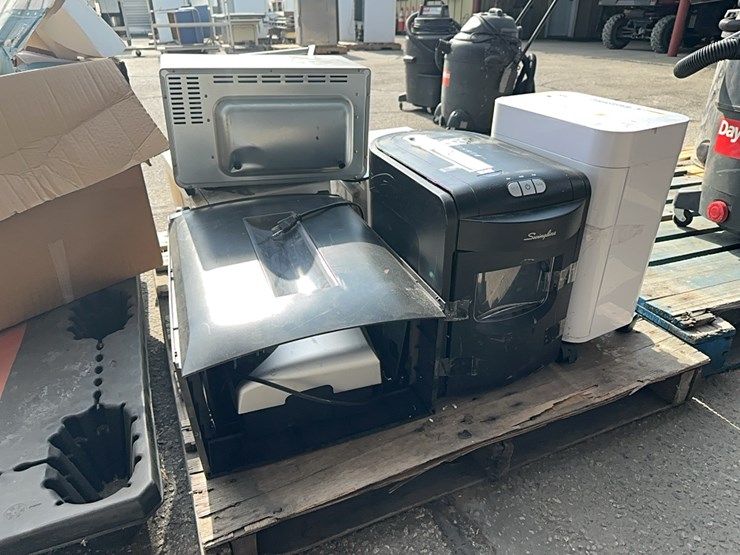 lot#-800-microwave-&-paper-shredders-image-2