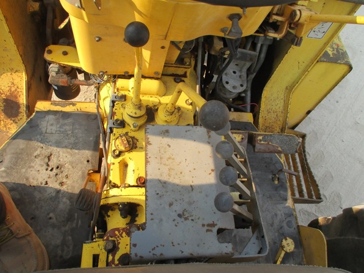new-holland-545d-image-7