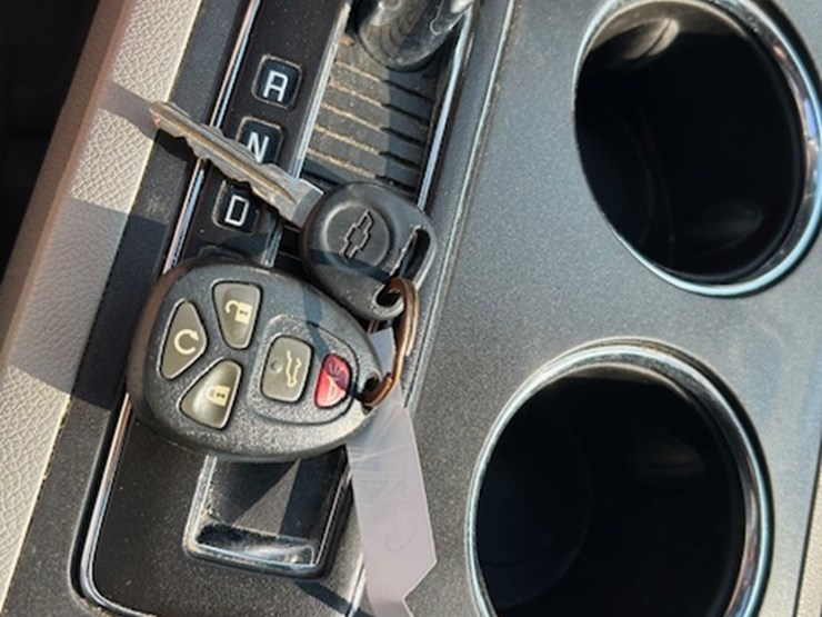 2011-traverse-lt-suv-(mn1058)-image-18