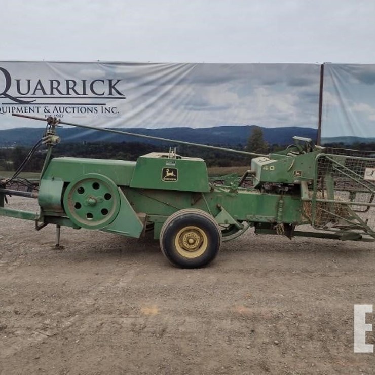 1984 JOHN DEERE 327