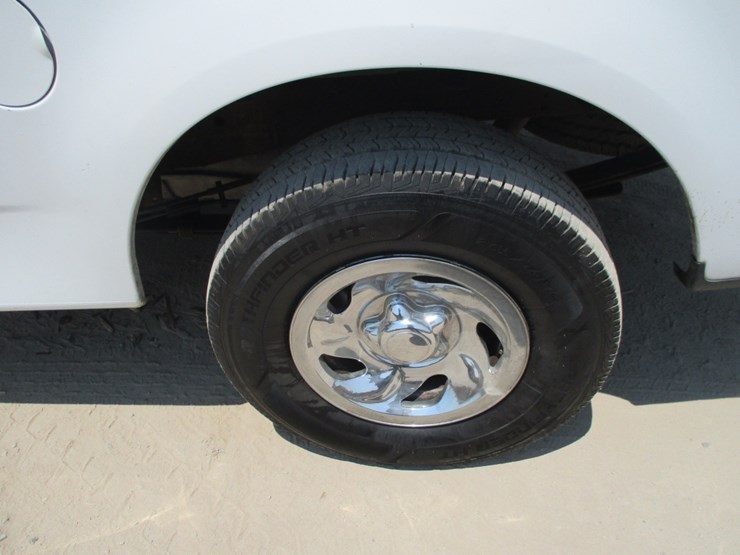 2003-ford-f150-xl-image-13