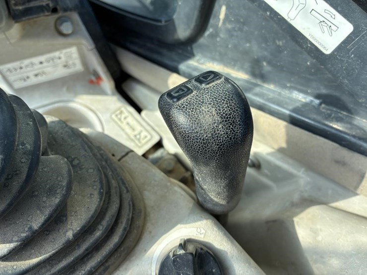 2014-deere-50g-image-22