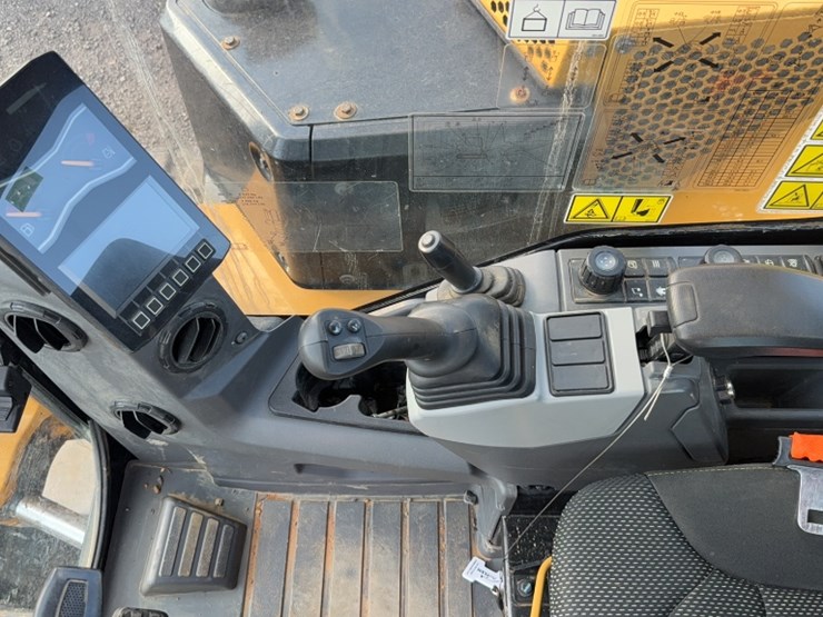 caterpillar-306-cr-image-21