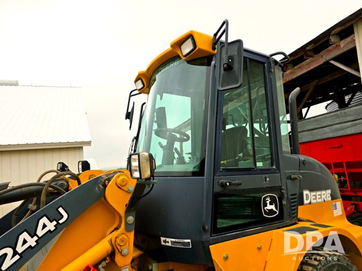 deere-244j-image-8