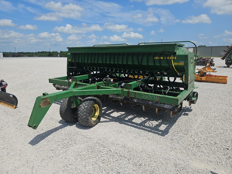 2001-john-deere-1560-image-1
