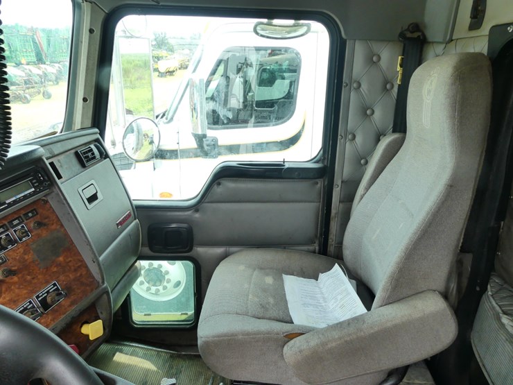 2004-kenworth-t800-image-14
