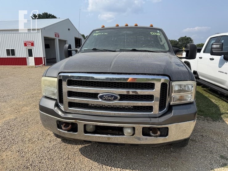2005-ford-f350-image-2