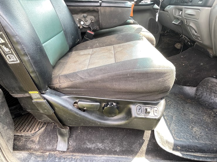 2004-ford-f350-image-83