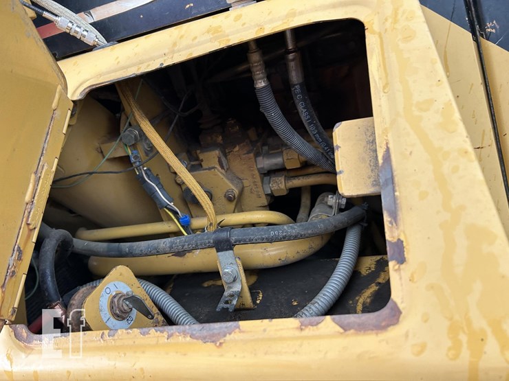 2002-caterpillar-d5m-lgp-image-22