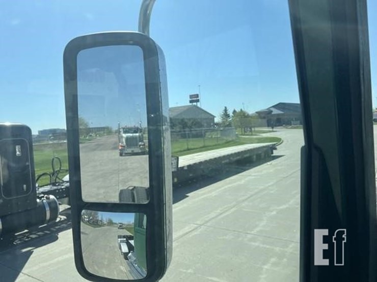 2015-freightliner-coronado-122-image-64