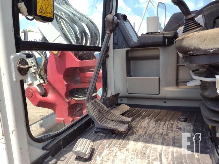takeuchi-tb1140-image-14