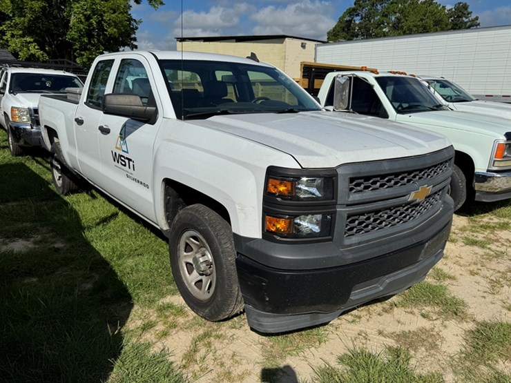 2015-chevrolet-silverado-1500-image-2