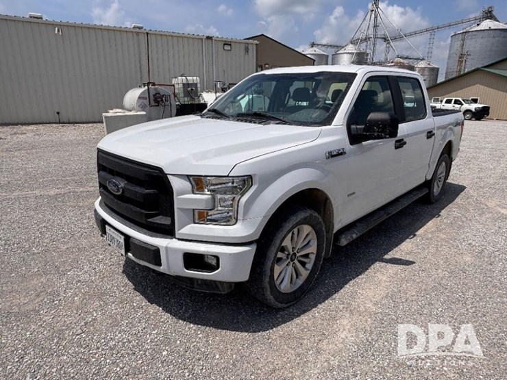 2016-ford-f150-xl-image-12