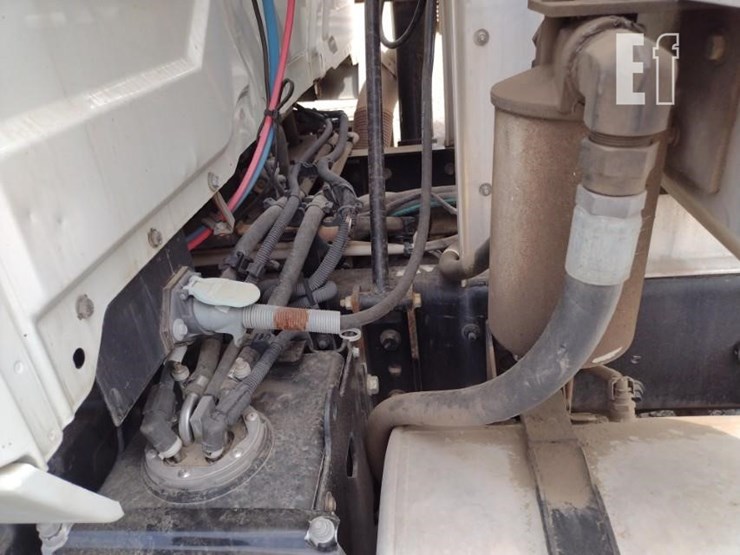 2015-international-prostar-image-35