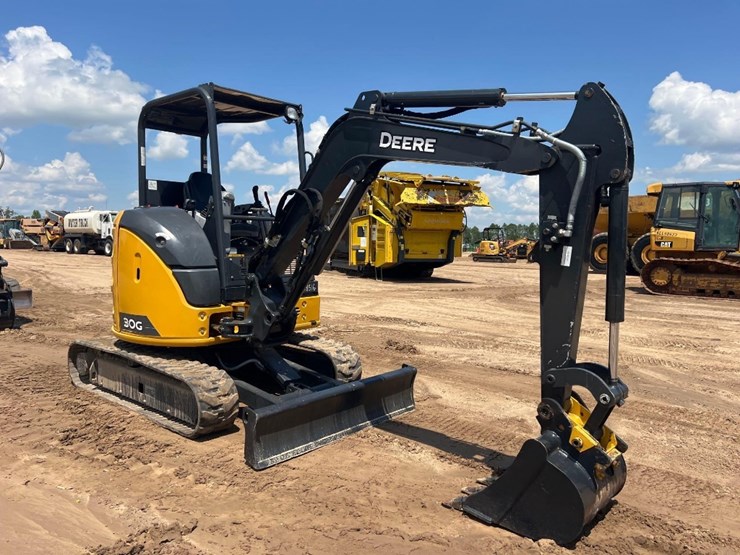 2023-deere-30g-image-6