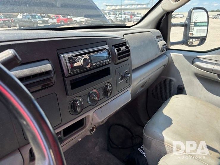 2006-ford-f450-image-49