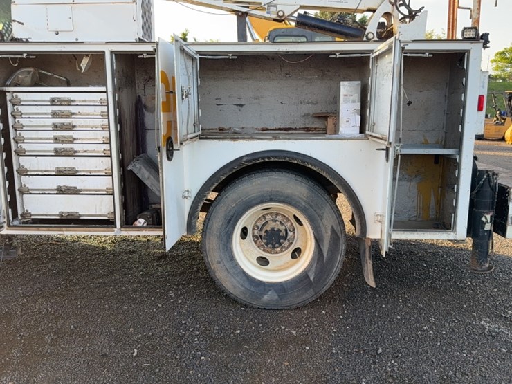 2008-ford-f750-image-16