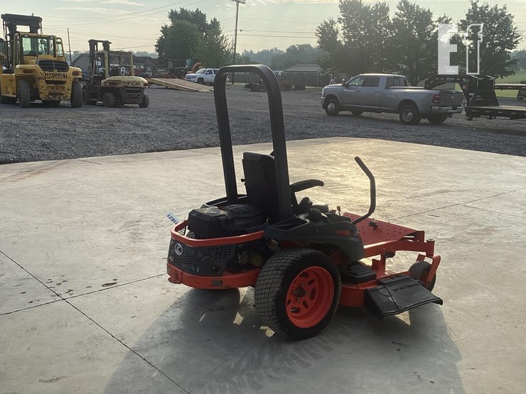 2018-kubota-z121s-image-4