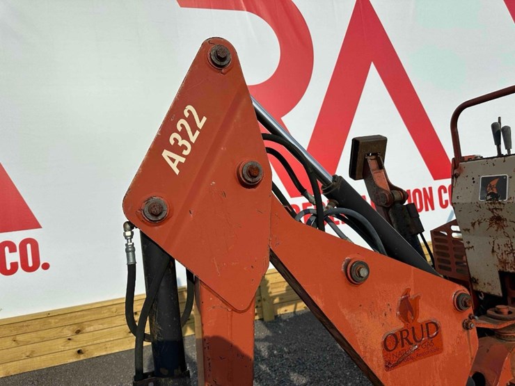 2003-ditch-witch-3700-image-27