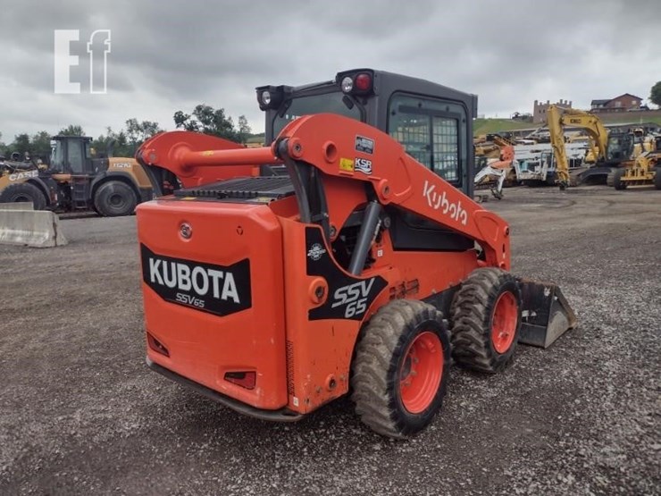 2019-kubota-ssv65-image-26