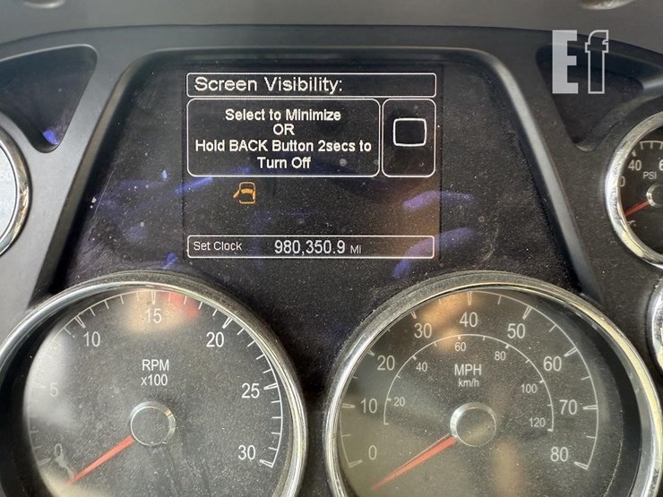 2014-peterbilt-579-image-8