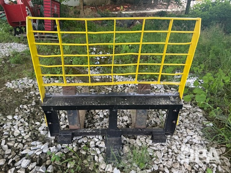 john-deere-24-image-19