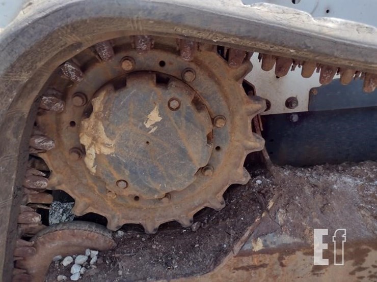 2021-bobcat-t770-image-31