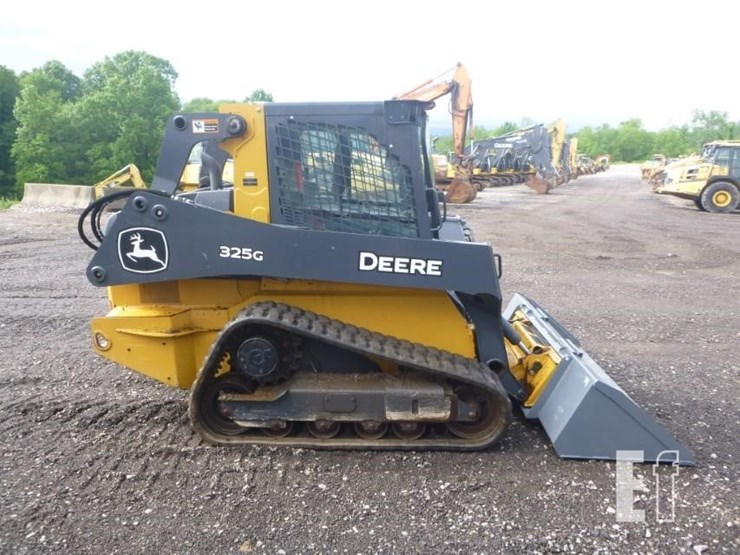 2022-deere-325g-image-3