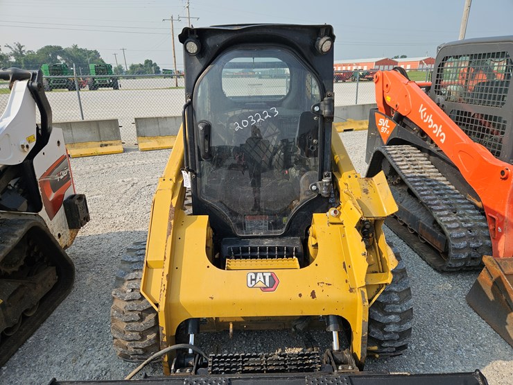 2020-caterpillar-262d3-image-4