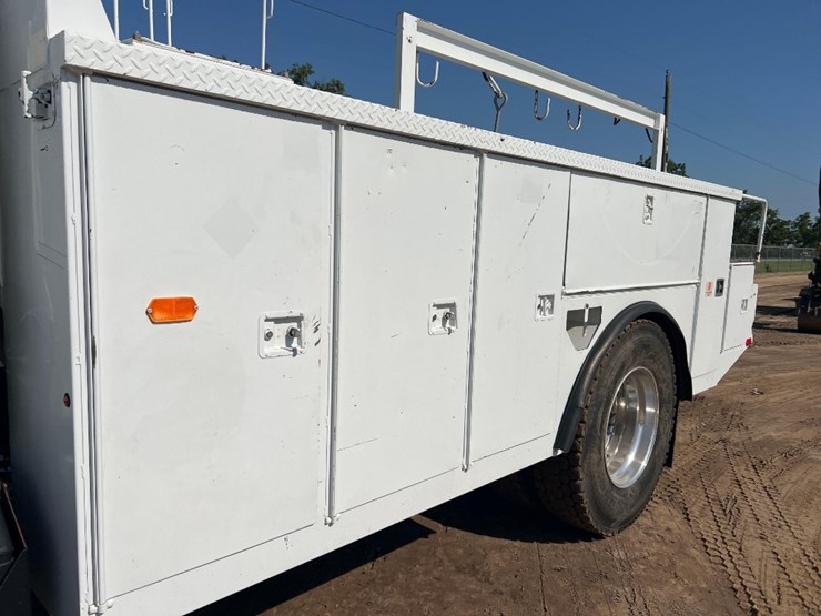 2015-ford-f750-xl-image-12