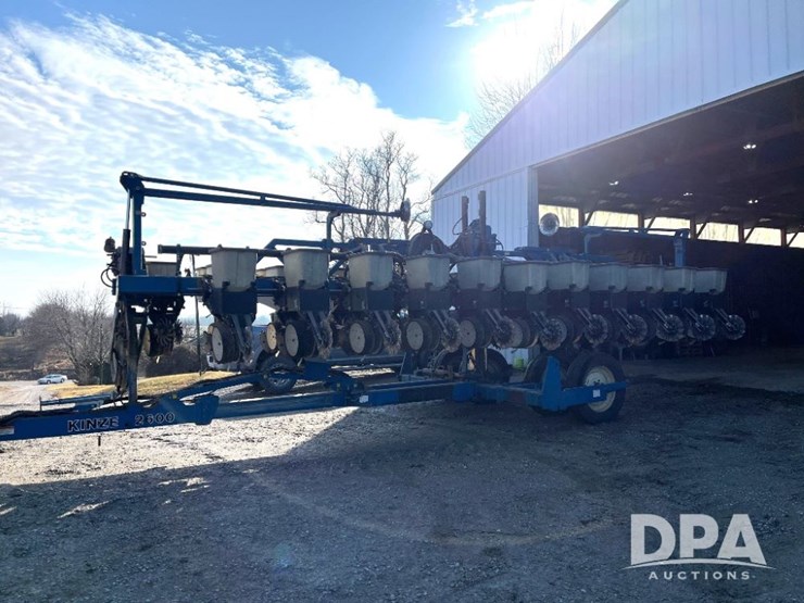kinze-2600-image-2