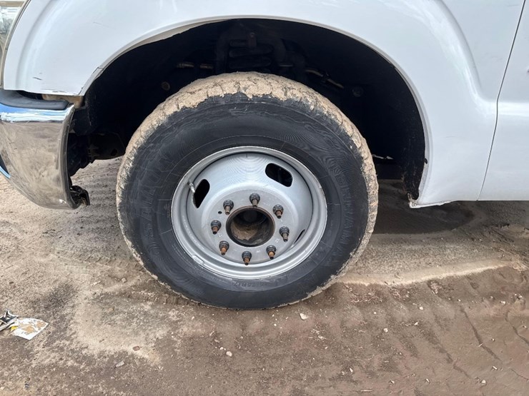 2016-ford-f350-xl-image-10