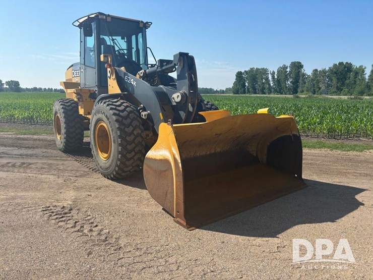 2015-deere-624k-image-21