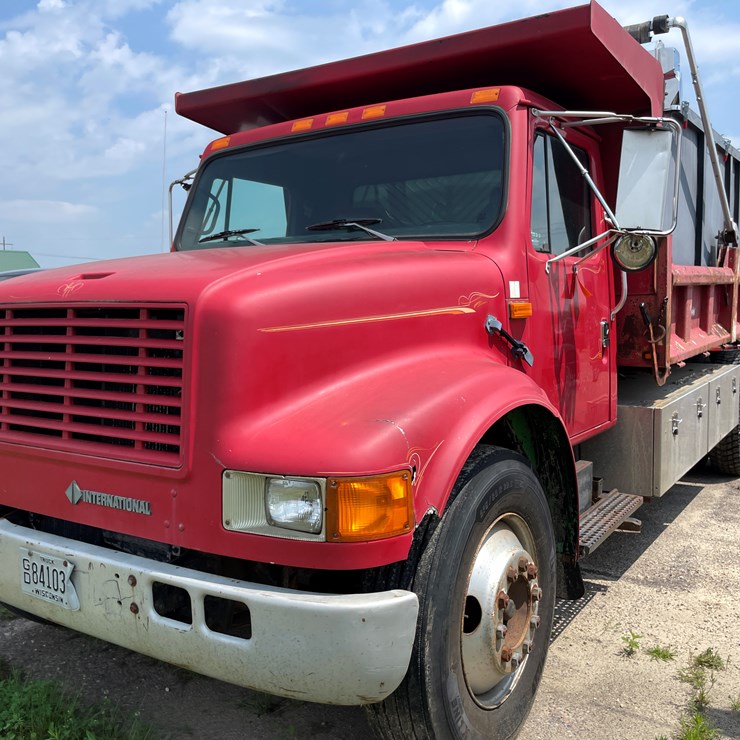 #1012 • 1993 International Dump Truck (Has WI Title)