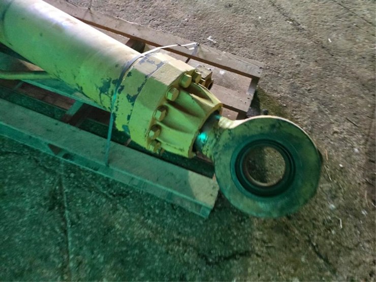 john-deere-245-image-5