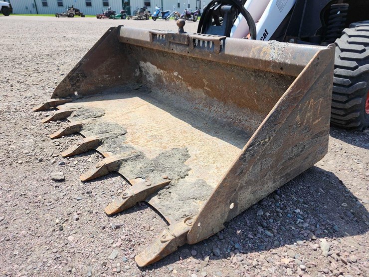 2016-bobcat-toolcat-5600-image-8
