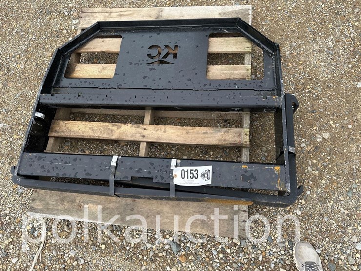 153----45"-skid-steer-fork-frame-w/-42"-forks-image-1