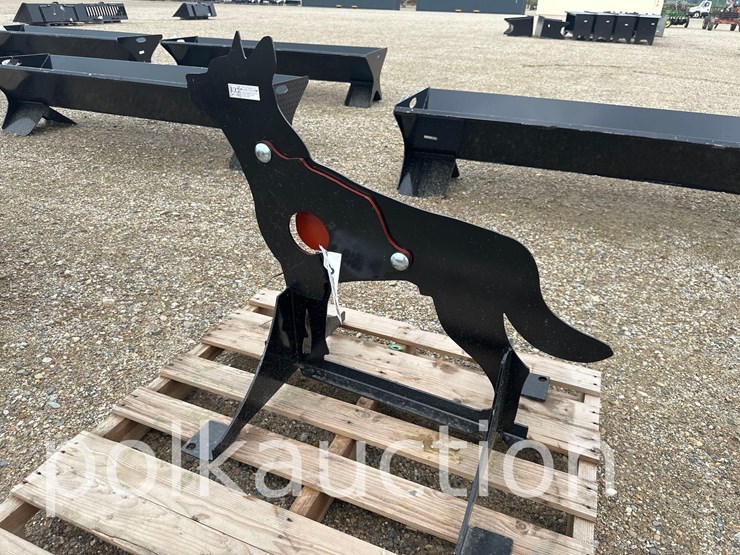 197---3/8"-ar500-steel-coyote-target-w/-heart-flapper-image-1