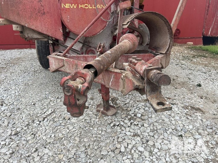 new-holland-354-image-33