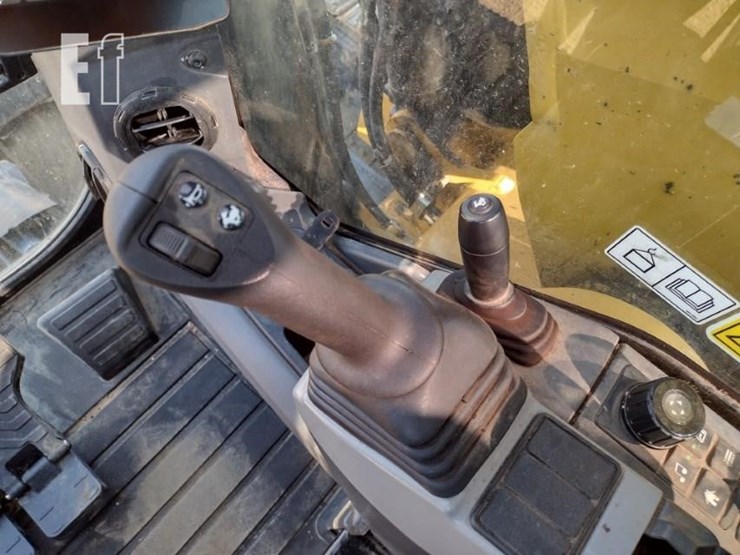 2023-caterpillar-310-image-9